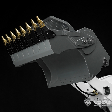 RC Lesu Racing 1:14 Laderaupe mit Reißzahn und Paladin PL18 weiß